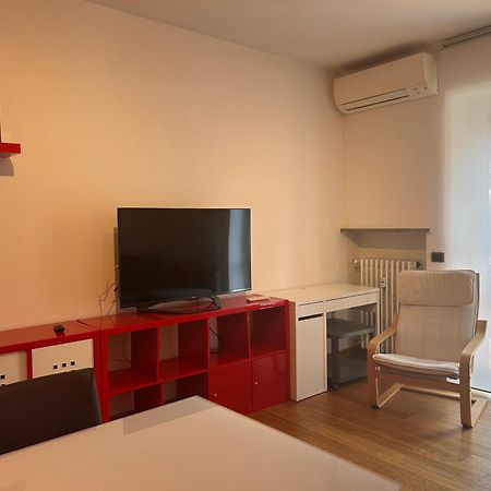Comfortable Apartment In The Heart Of Lecco Exterior foto